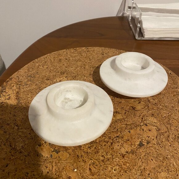 EQ3 white marble candlestick holders - Picture 2 of 4